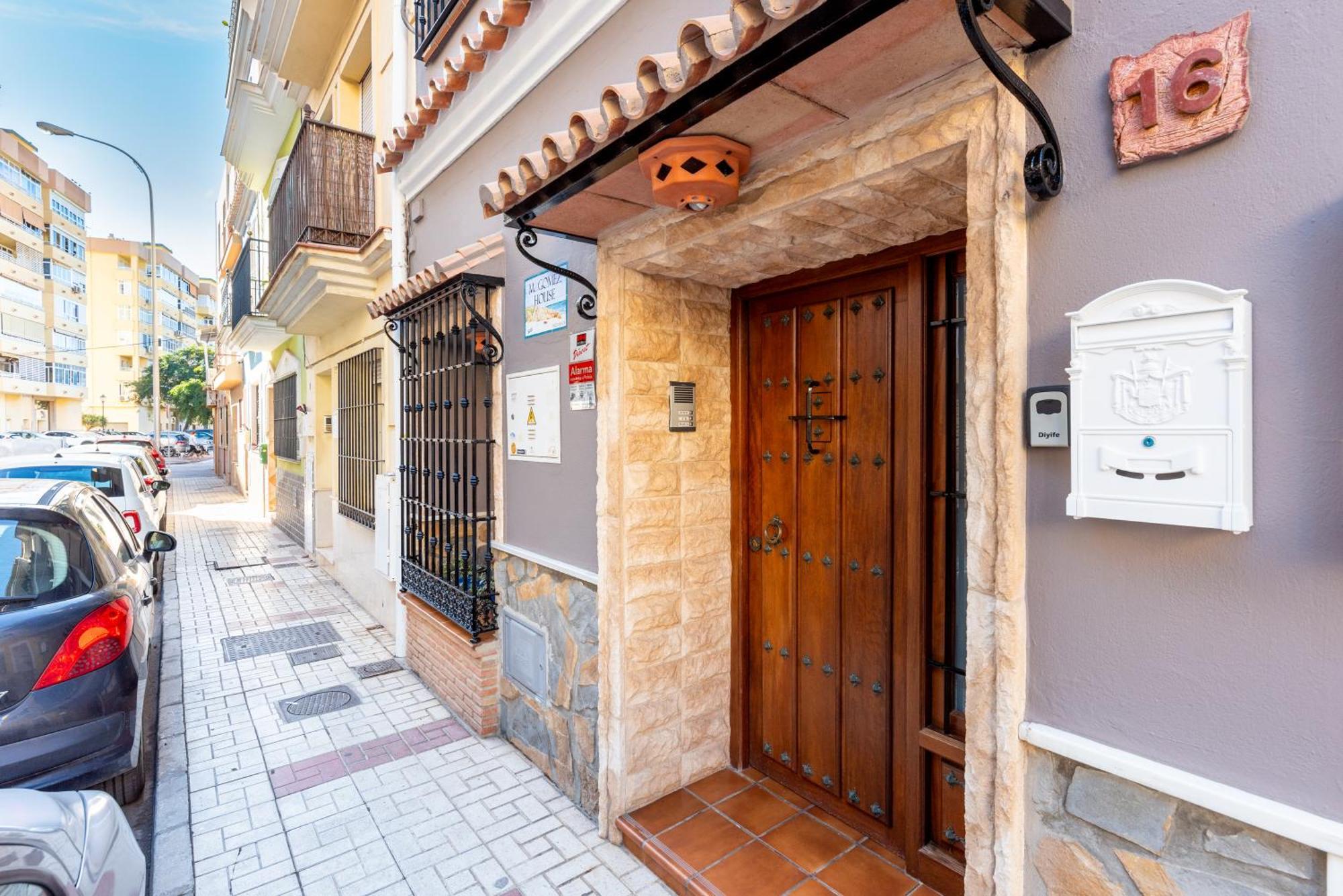 Special Mcgomez Next To The Apartment Malaga
